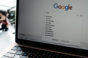 What is low hanging keywords in SEO